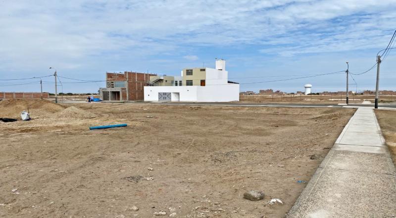 VENTA DE TERRENO DE 360 M2 EN URB. LOS FICUS - PIMENTEL